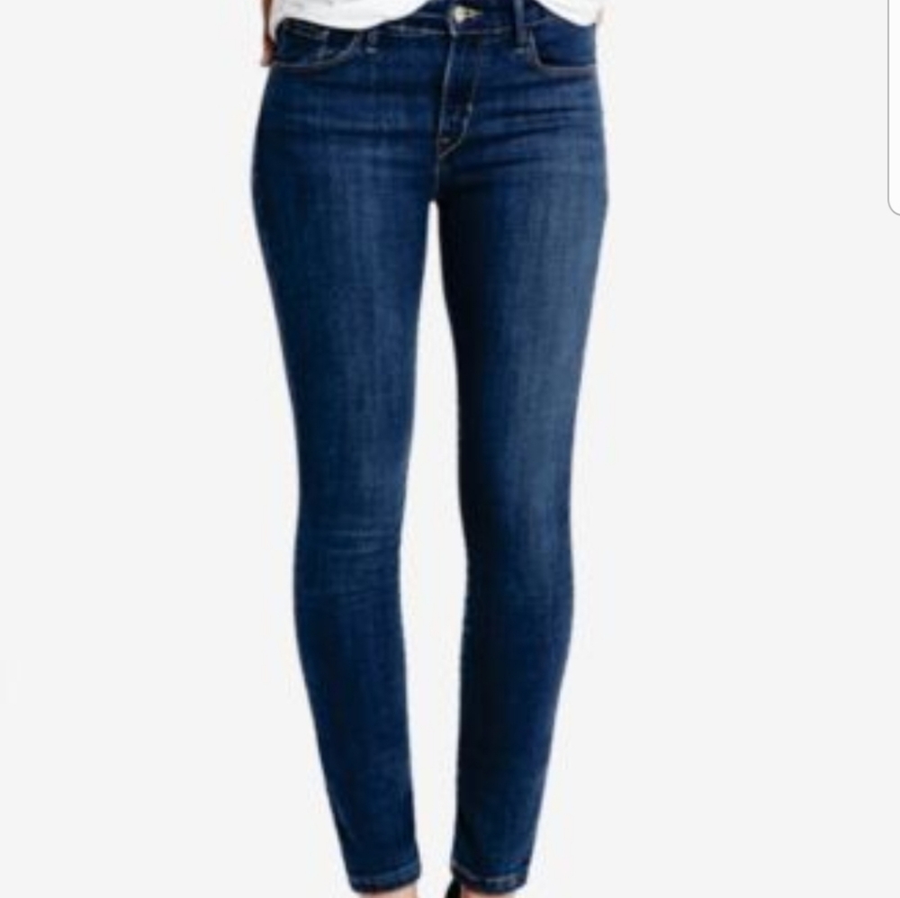 Levi's 711 Skinny Mid Rise Short Jeans